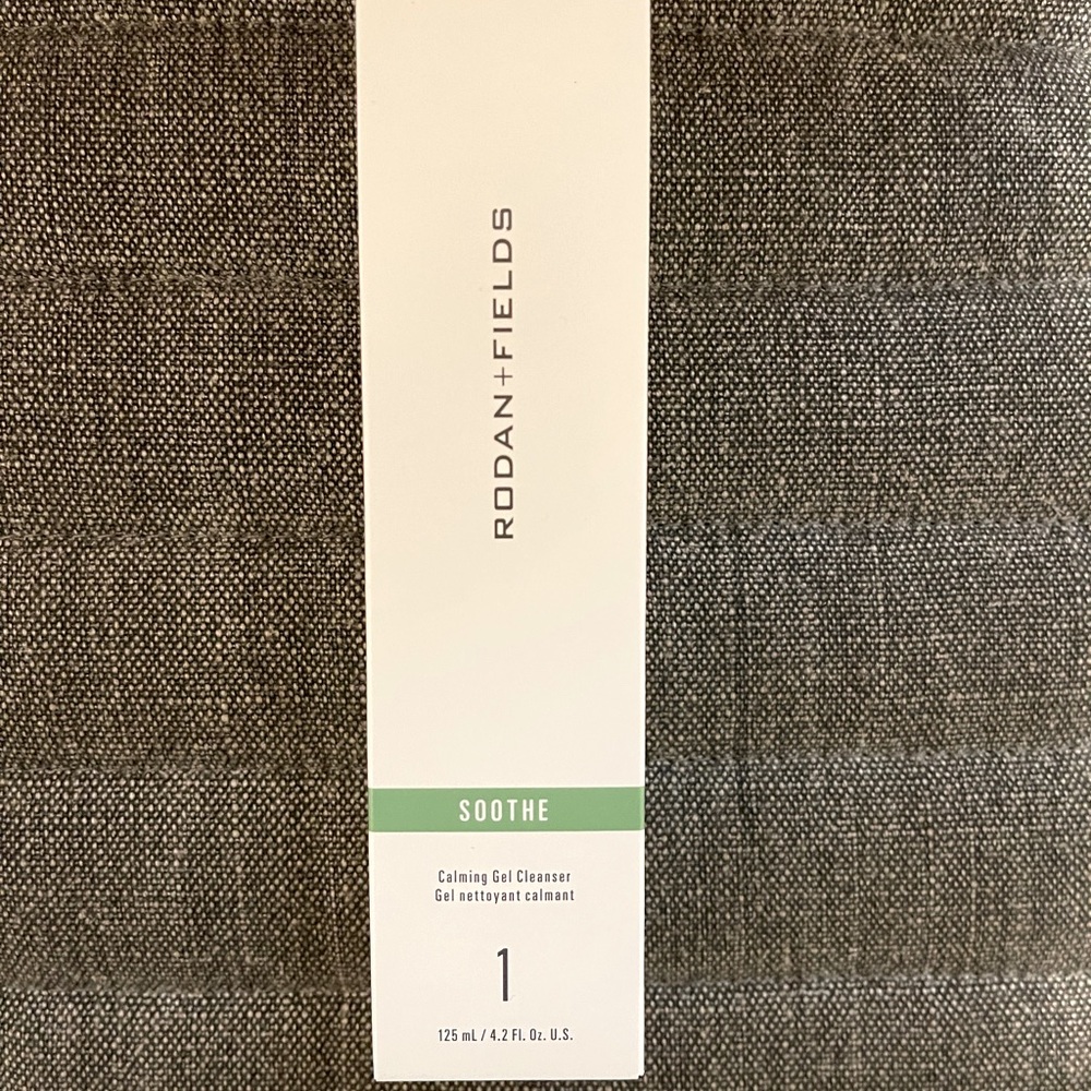 NEW Rodan + Fields Soothe Calming Gel Cleanser
